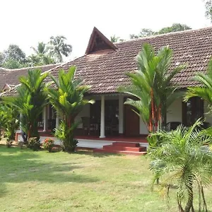 Kovilakam Lakeside Alappuzha